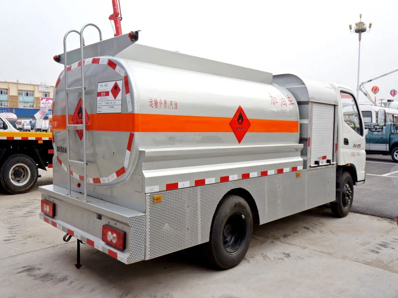 Chengli mobile fueling truck — manufacturer photograph 2