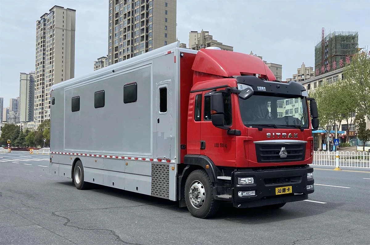 Emergency Accommodation Truck — published model photograph 1