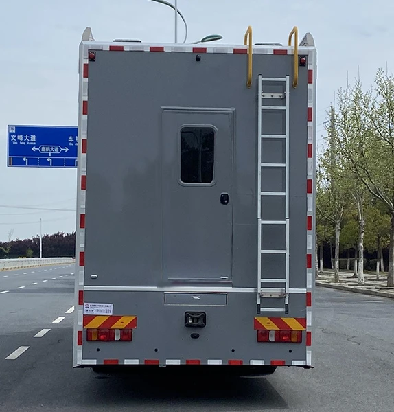 Emergency Accommodation Truck — published model photograph 4