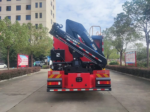 HOWO Emergency Rescue Truck — published model photograph 2