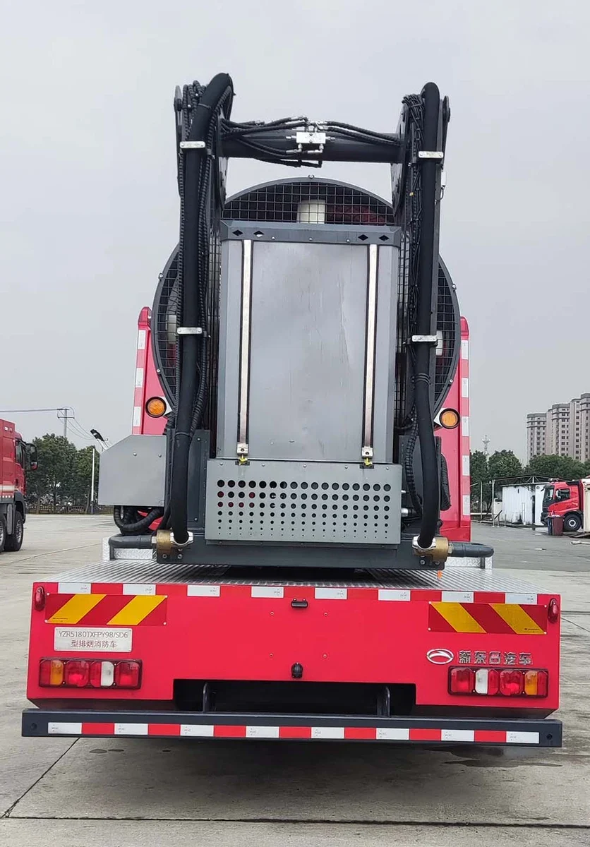 XDR SITRAK Smoke Exhaust Fire Truck — reference view 3