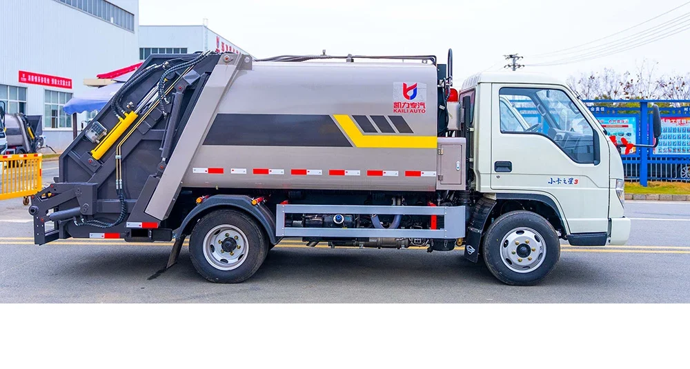 Kaili Foton 5.8 m³ Garbage Compactor — reference view 3