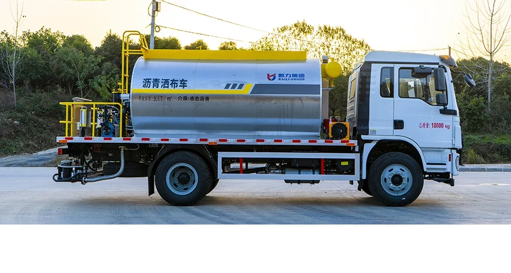 Kaili Shacman 9 m³ Asphalt Distributor — reference view 4