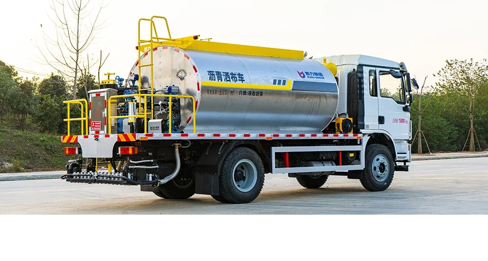 Kaili Shacman 9 m³ Asphalt Distributor — reference view 2