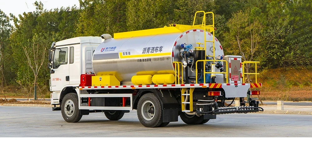 Kaili Shacman 9 m³ Asphalt Distributor — reference view 3