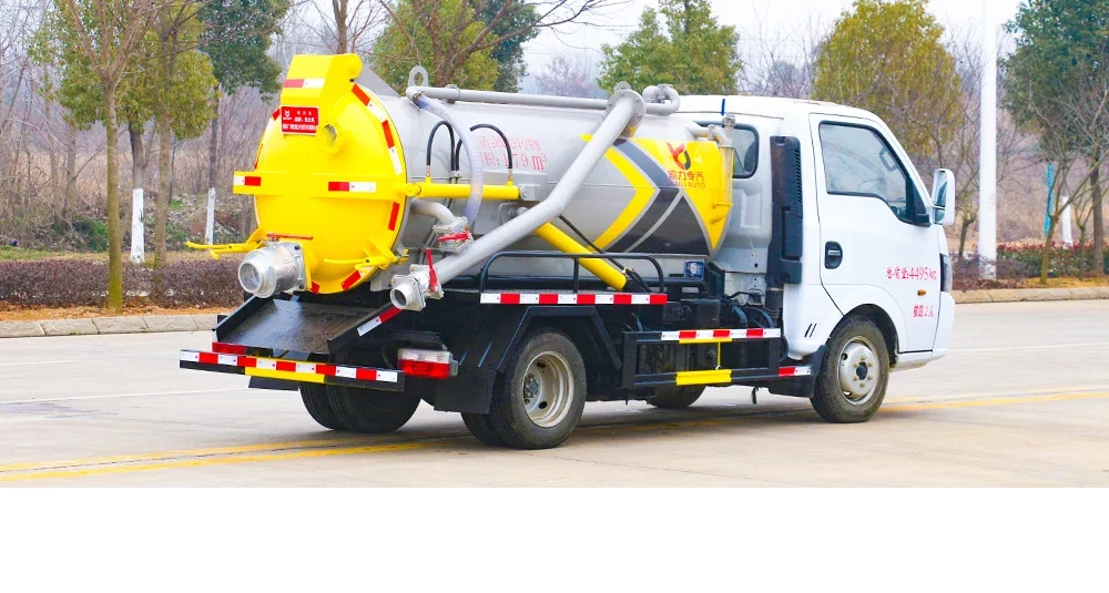 Kaili Dongfeng Tuyi Compact Vacuum Truck — reference view 3